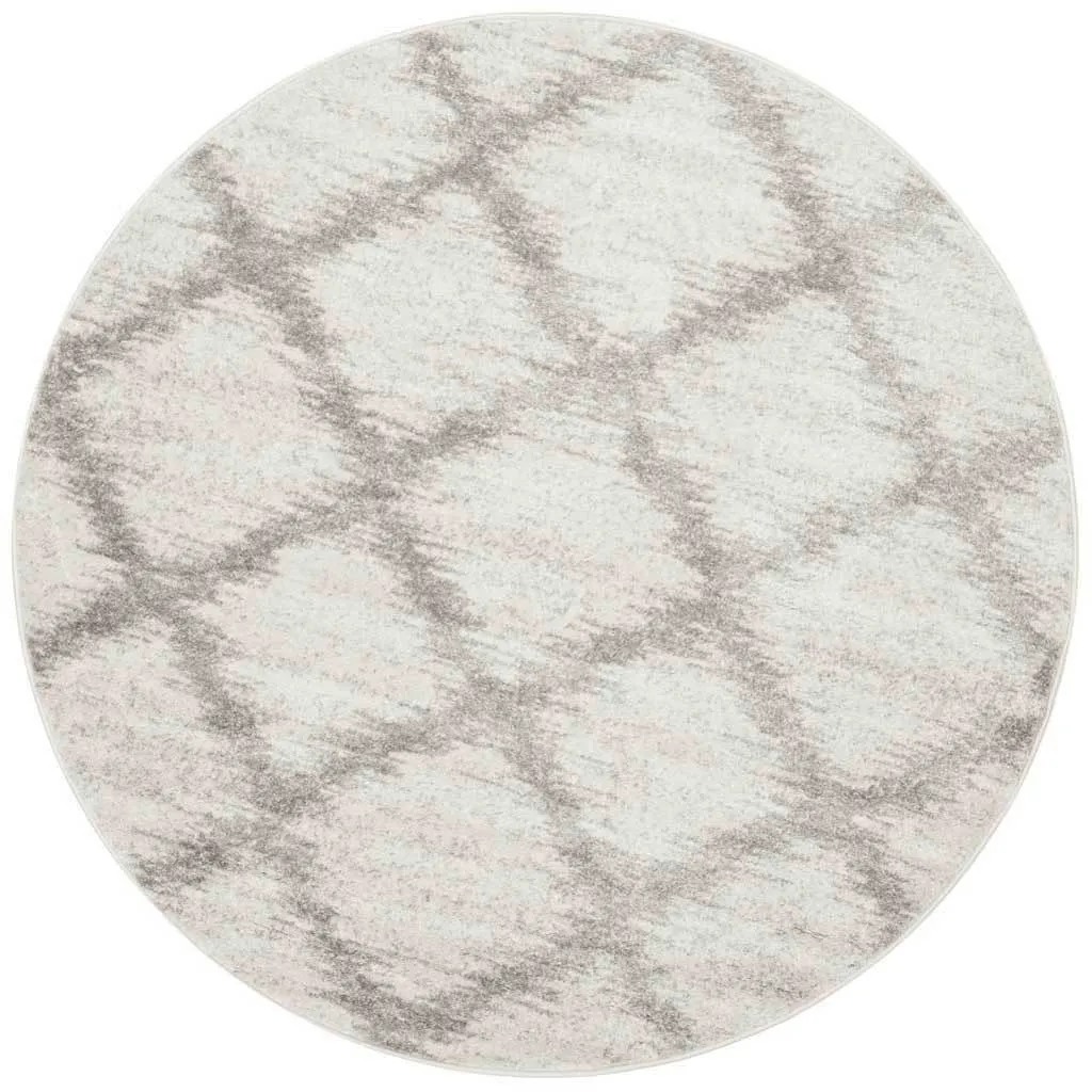 Adirondack Diamond Ivory/Silver Round Rug