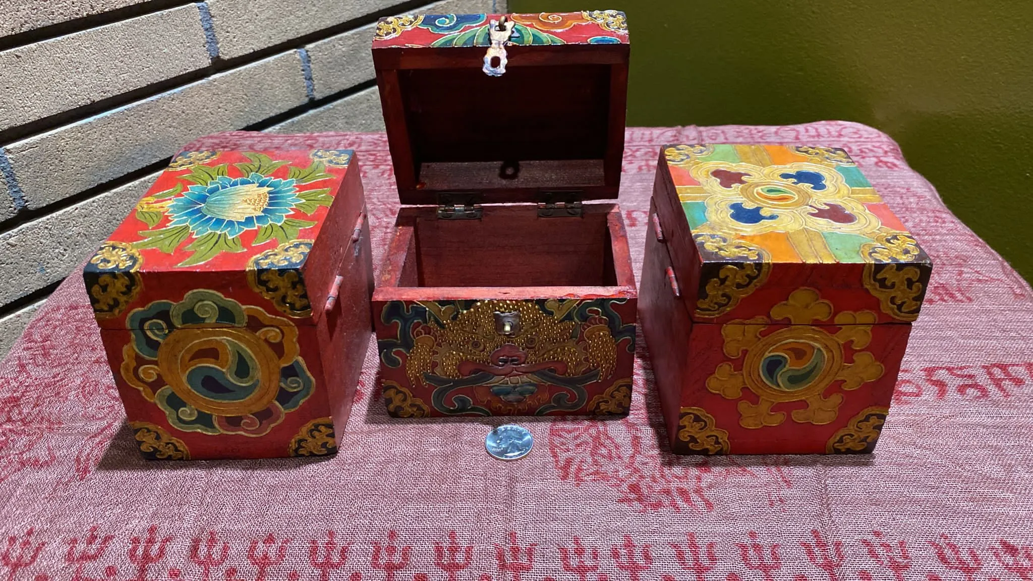 Cheppu Relief-Painted Wooden Box (S)