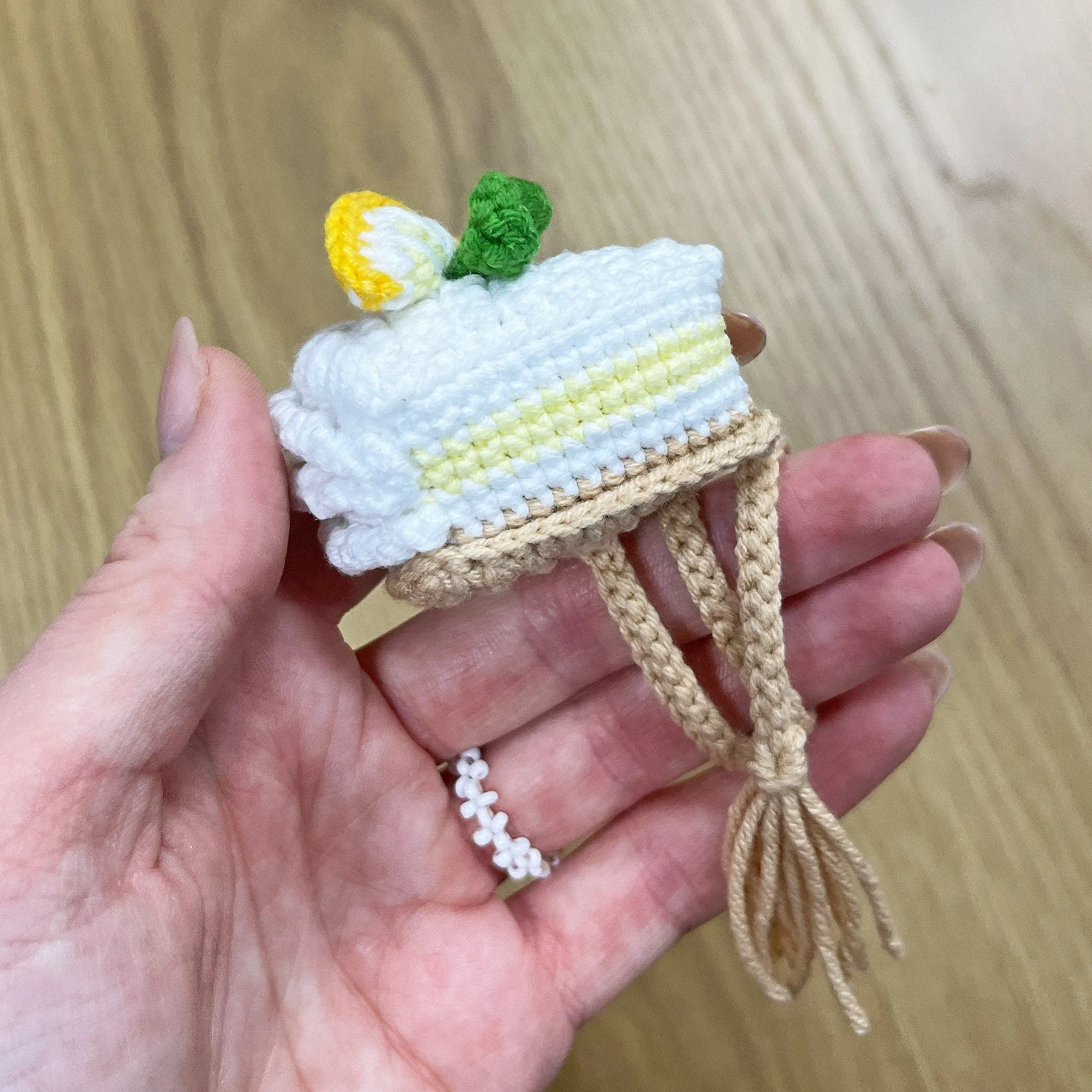 Crochet Pie Slice Bookmark, pattern, US standard terms, Skill level beginner