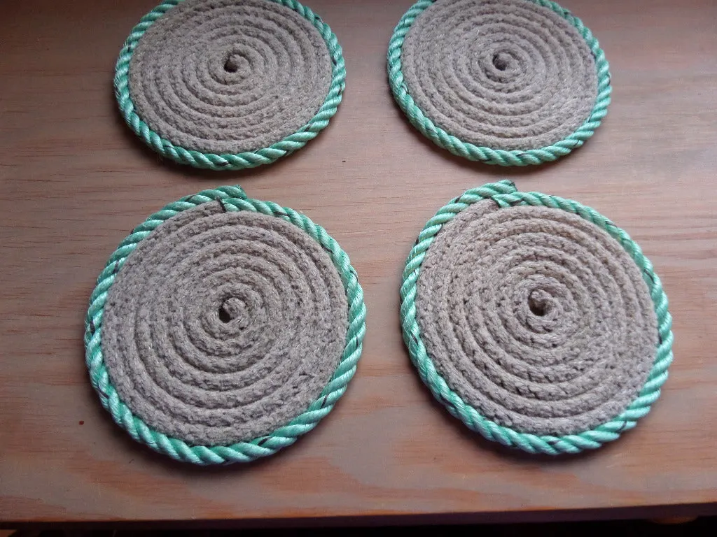 Set of 4 Coasters / Two Colors