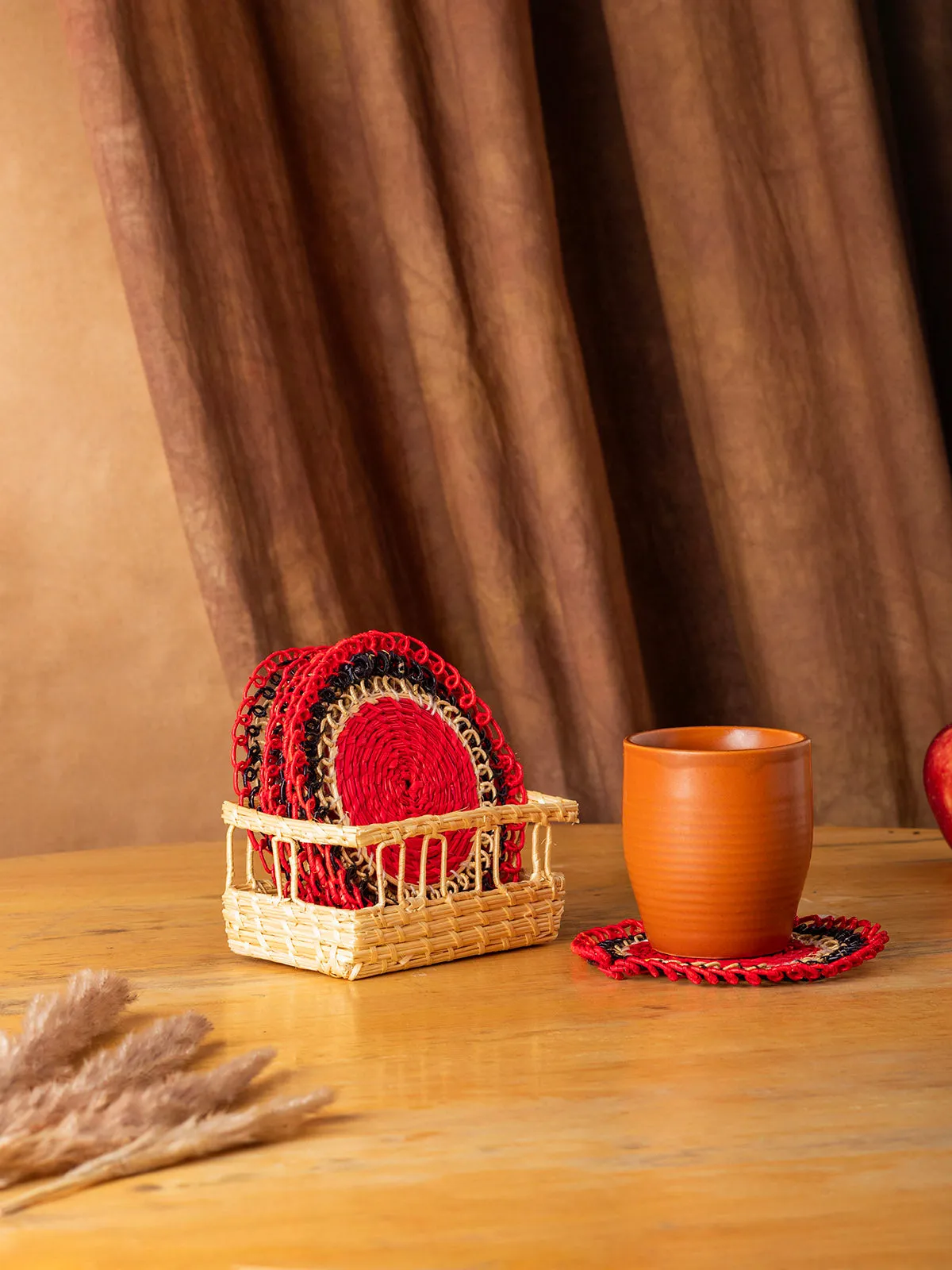 Sikki Grass Coaster Black and Red with Stand (Set of 6)