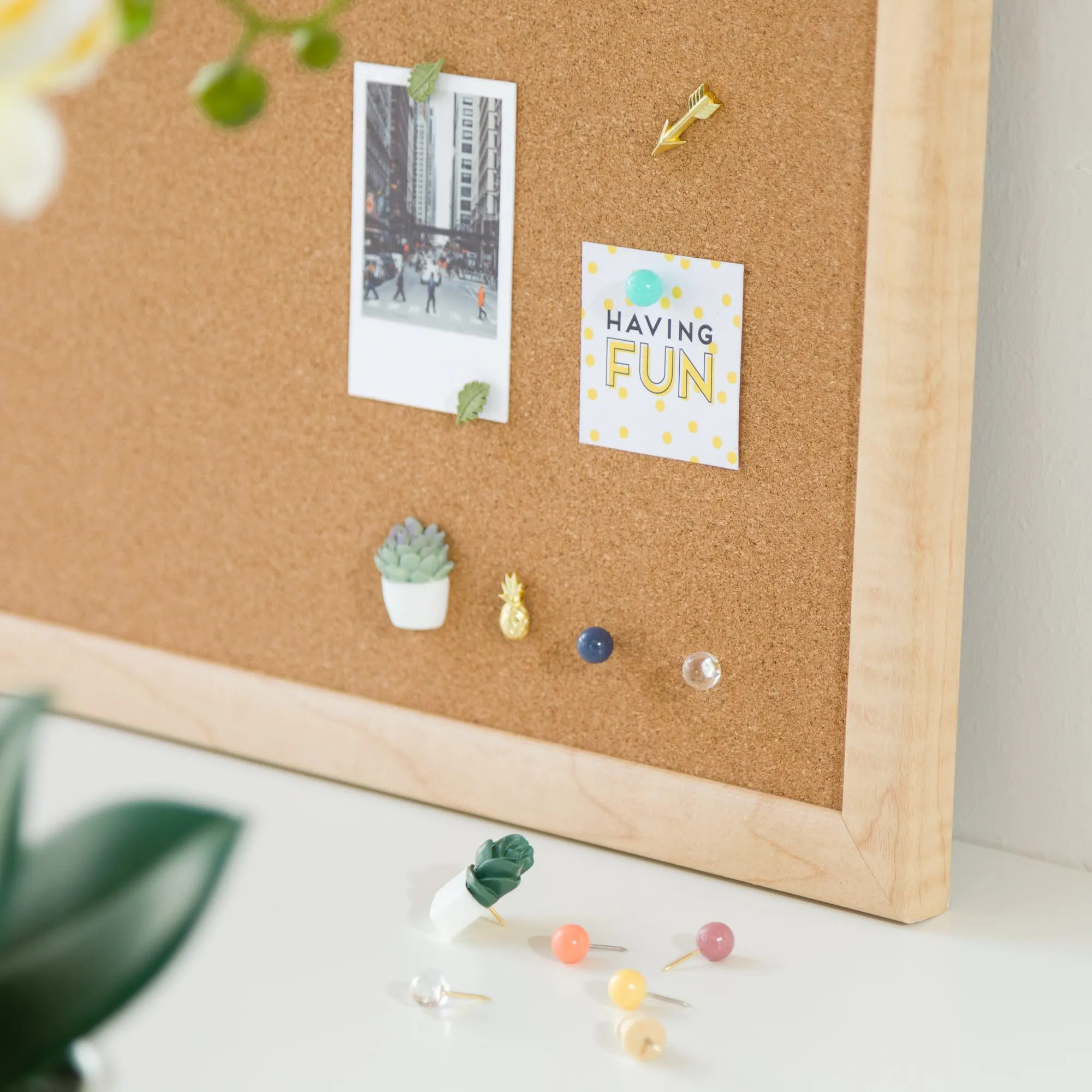 U Brands Leaves & Wood Push Pins, 46 CT