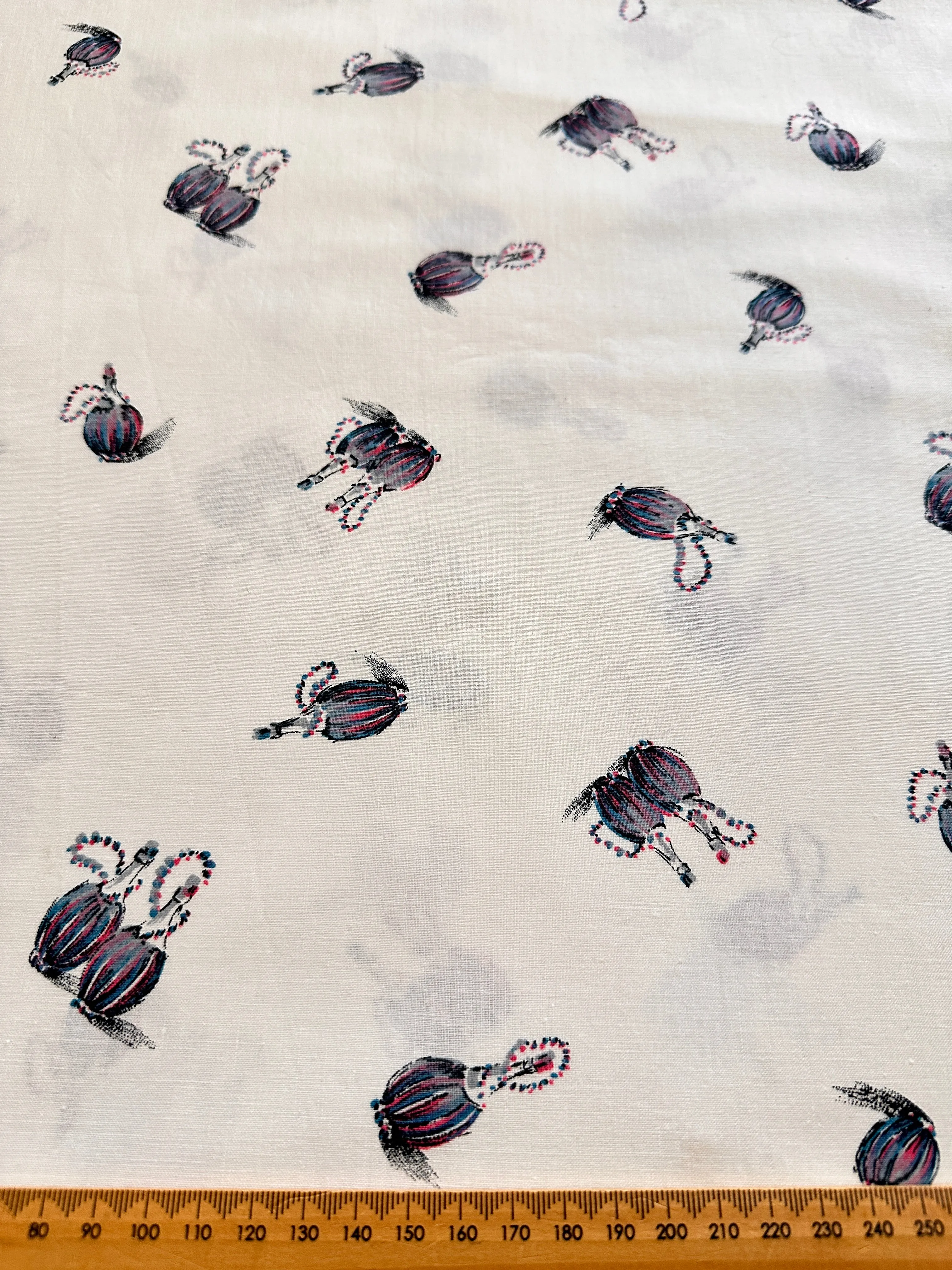 Vintage Fabric 1960s 70s White Cotton w/ Italian Fiasco Bottles w/ Straw Baskets 86cm Wide